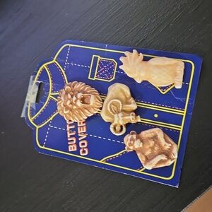 VINTAGE WOOLWORTH BUTTON COVERS.   #6425